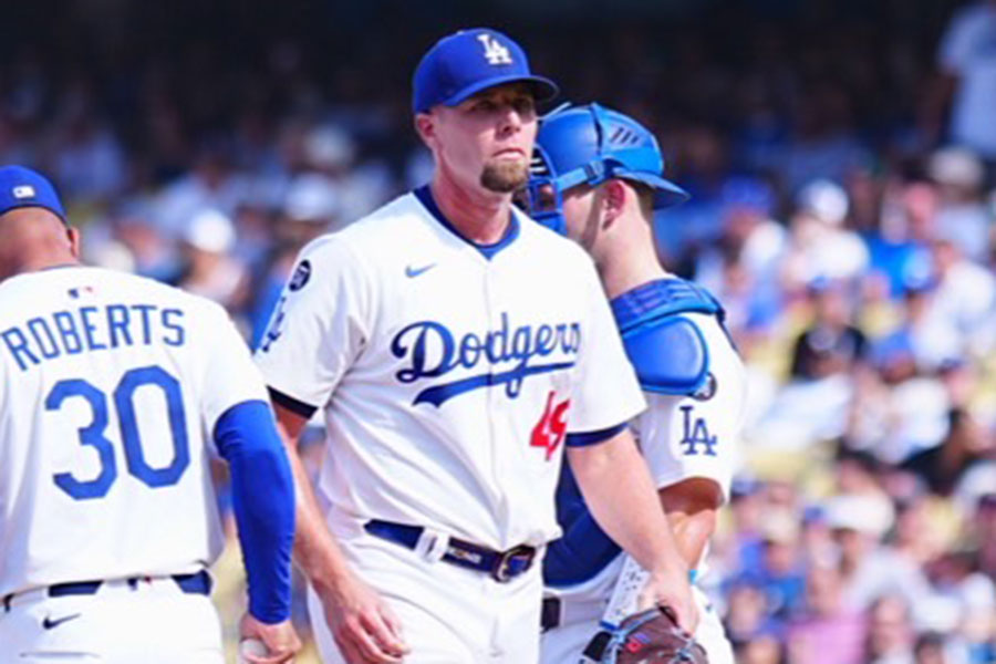 ジャイアンツ戦に登板したドジャースのブレイク・トライネン【写真：荒川祐史】