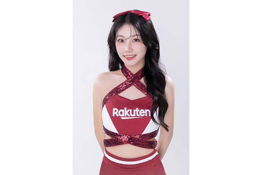 「Rakuten Girls」のNikkiさん【写真提供：(C)Rakuten Monkeys】