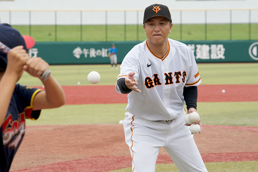 タイミングの取り方はどの打撃練習でも同じだと話す【写真：磯田健太郎】