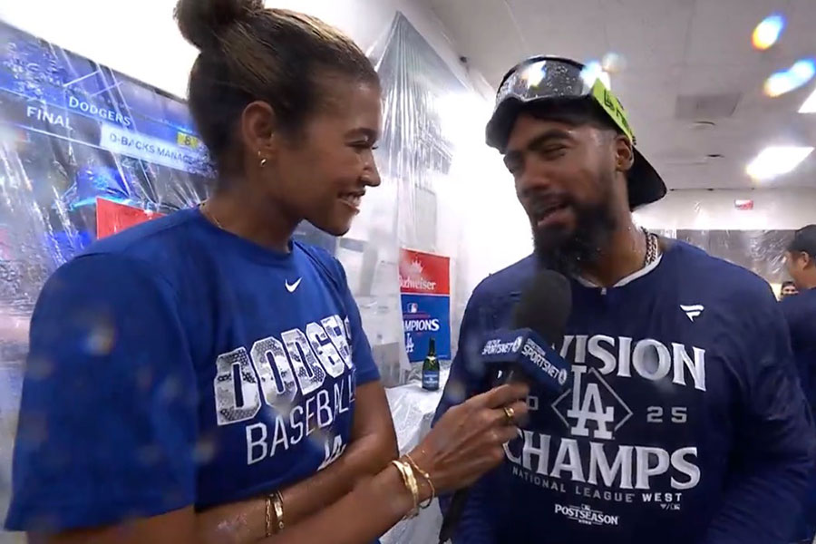 インタビューを行うキルステン・ワトソンさん（写真はスクリーンショット）