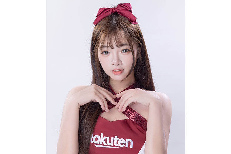 「Rakuten Girls」の曲曲(チュウチュウ)さん【写真提供:Rakuten Monkeys】