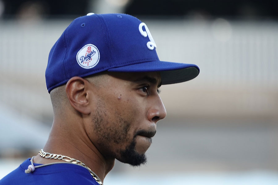 前日会見後、練習に励むドジャースのムーキー・ベッツ【写真：真柴健】