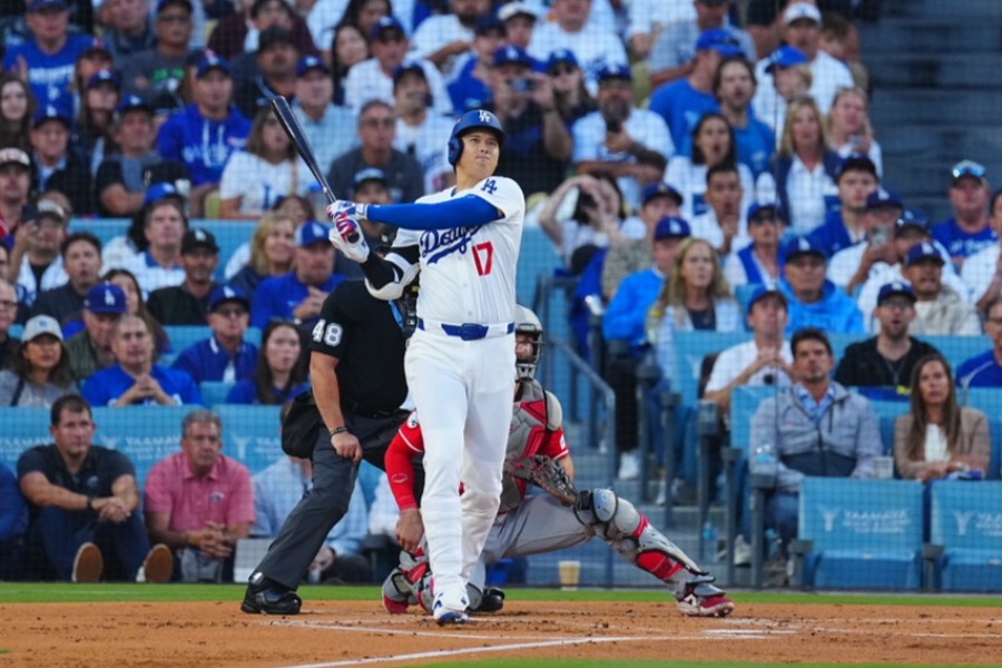 先頭打者弾を放ったドジャース・大谷翔平【写真：荒川祐史】