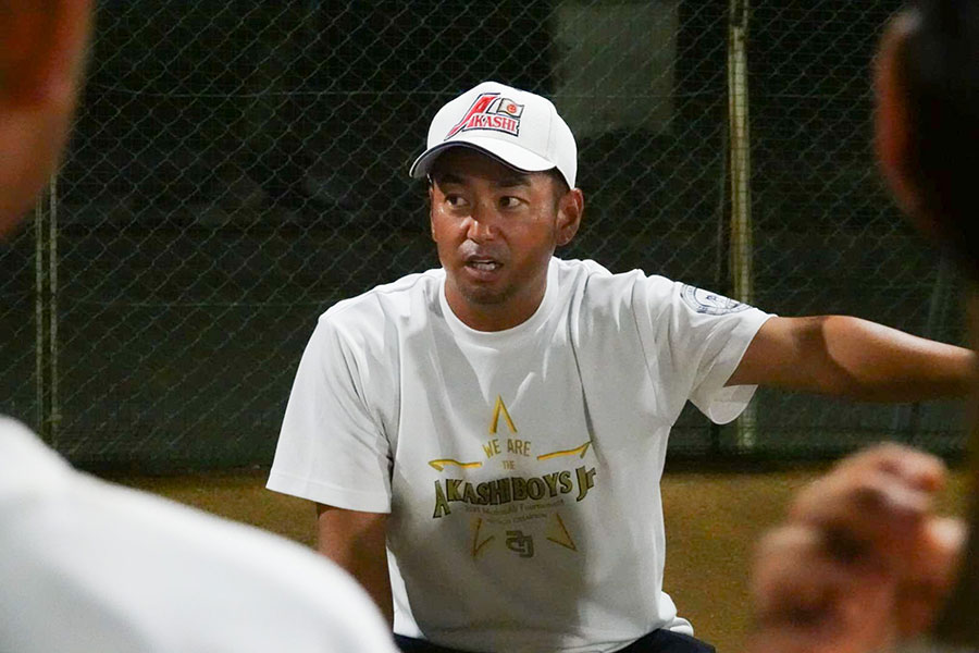 明石ボーイズジュニア・筧裕次郎総監督【写真：橋本健吾】