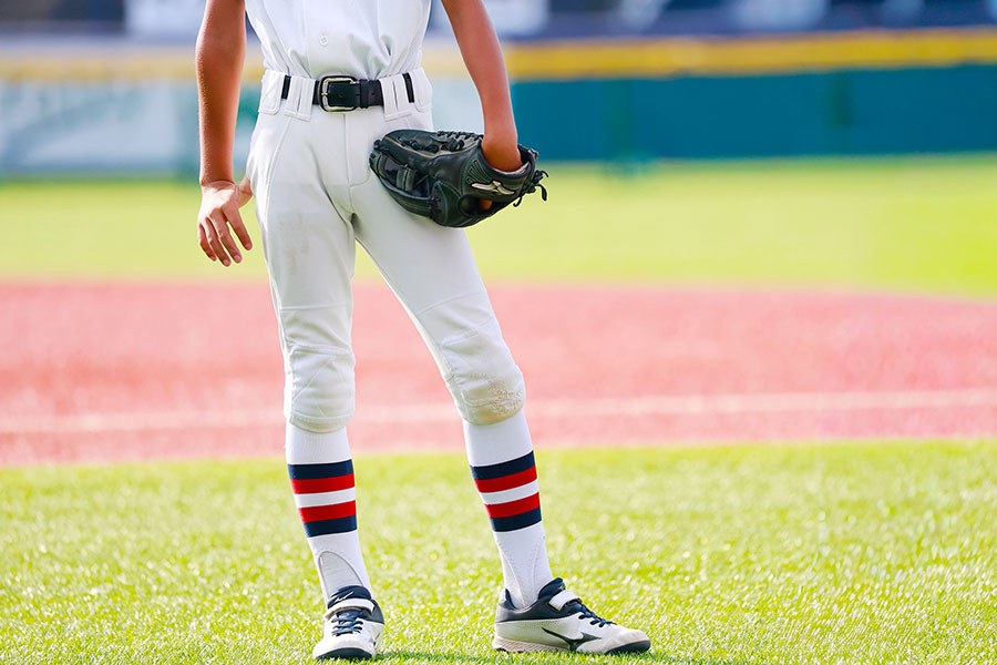 “立ち姿”が野球のパフォーマンスに影響するという（写真はイメージ）