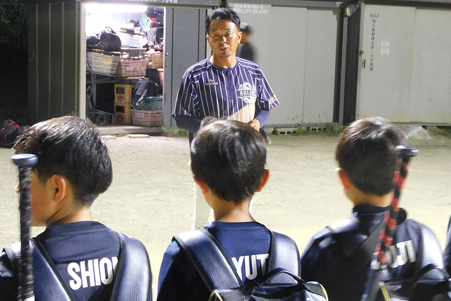 甲斐JBC・中込裕貴監督【写真：間淳】