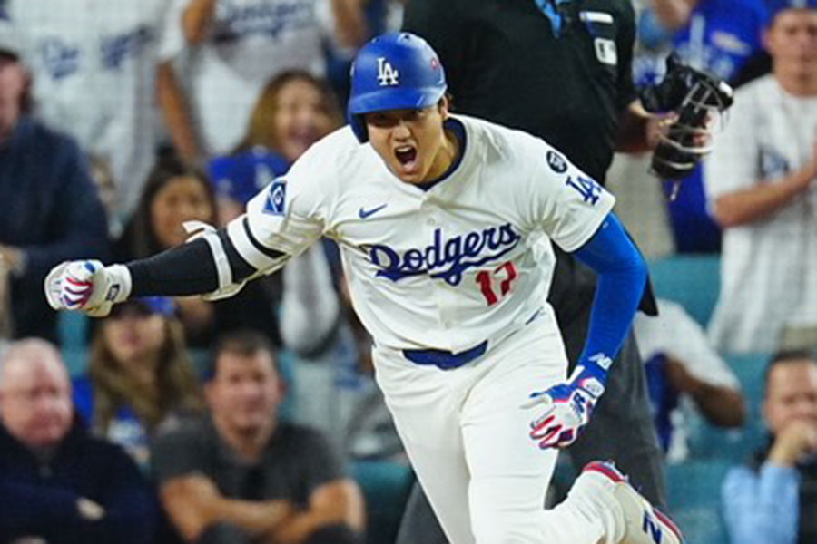 6回、タイムリーを放ったドジャース・大谷翔平【写真：荒川祐史】