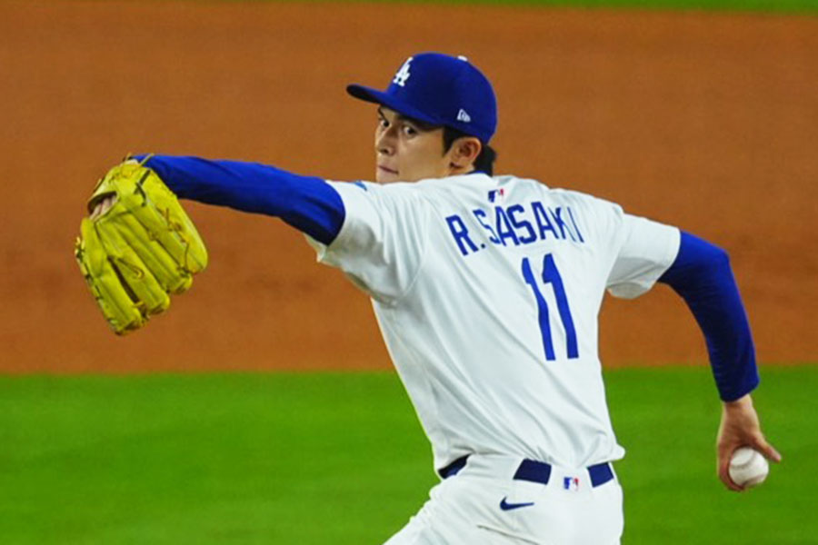 レッズ戦の9回に登板したドジャース・佐々木朗希【写真：荒川祐史】