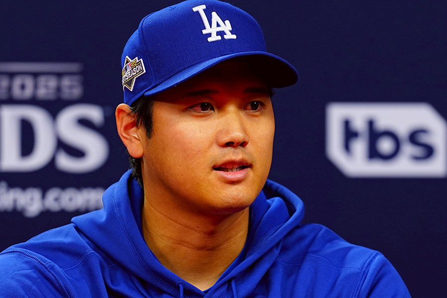 記者会見に登場したドジャース・大谷翔平【写真：荒川祐史】