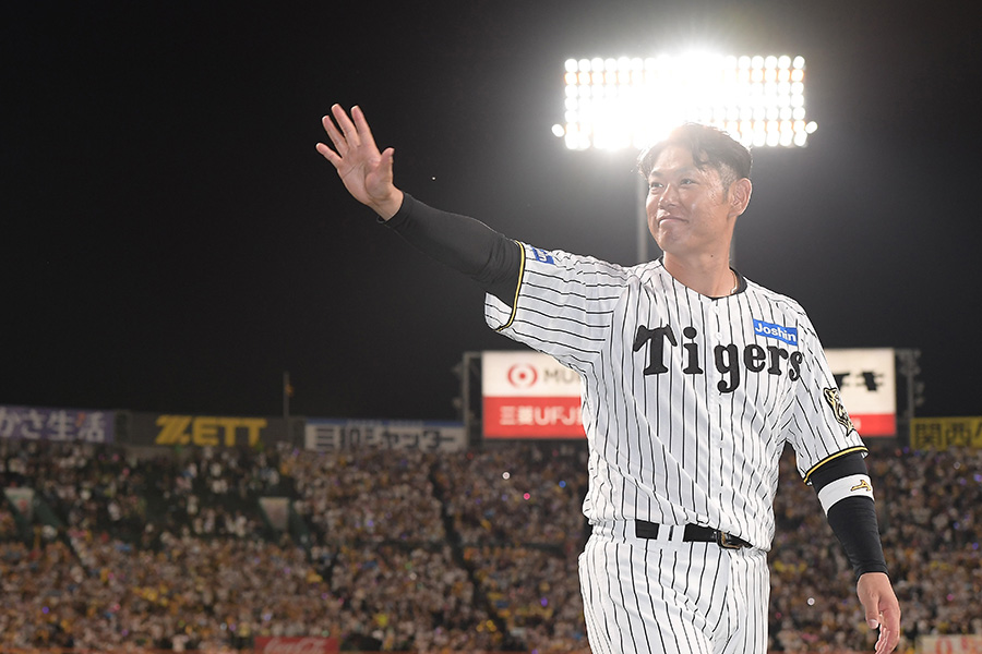 今季限りで現役引退する阪神・原口文仁【写真提供:産経新聞社】