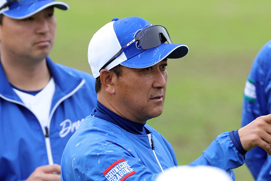 中日・落合英二2軍監督【写真：栗木一考】
