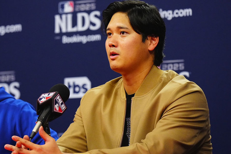 試合後、会見に臨んだドジャース・大谷翔平【写真：荒川祐史】