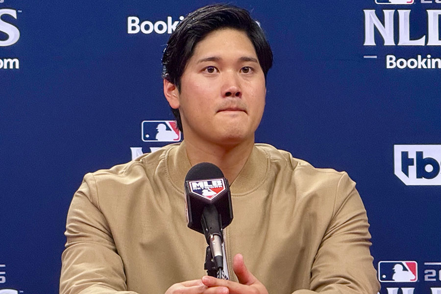 試合後、会見に臨んだドジャース・大谷翔平【写真：小谷真弥】