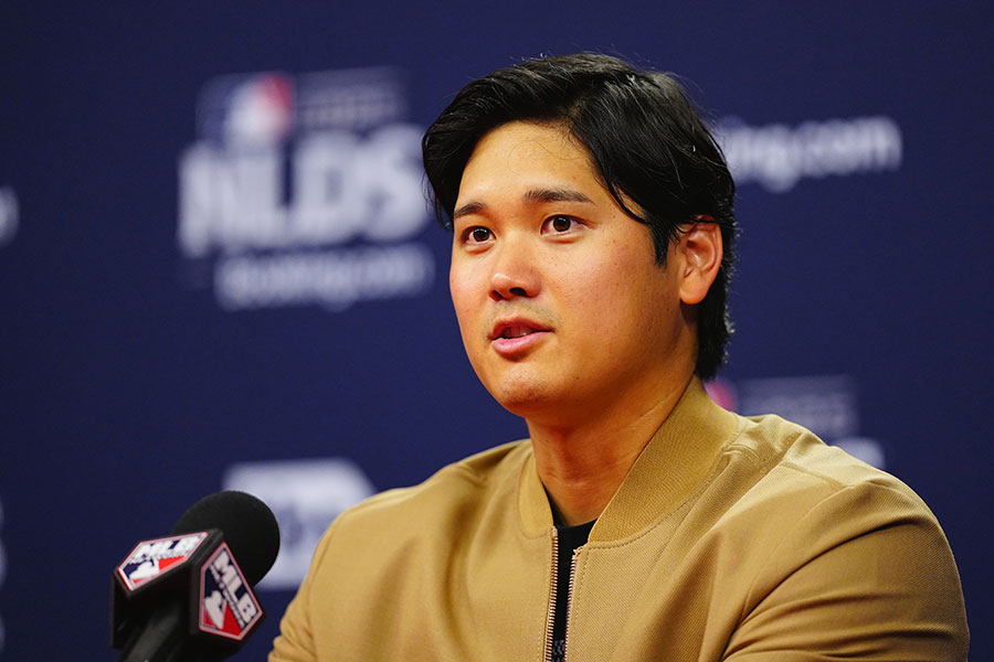 試合後取材に応じたドジャース・大谷翔平【写真：荒川祐史】