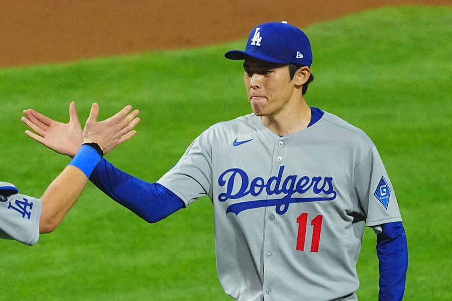 フィリーズ戦に登板したドジャース・佐々木朗希【写真：荒川祐史】