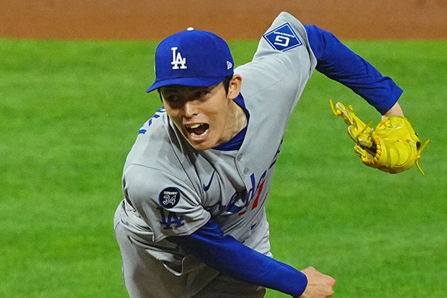 フィリーズ戦の9回に登板したドジャース・佐々木朗希【写真：荒川祐史】