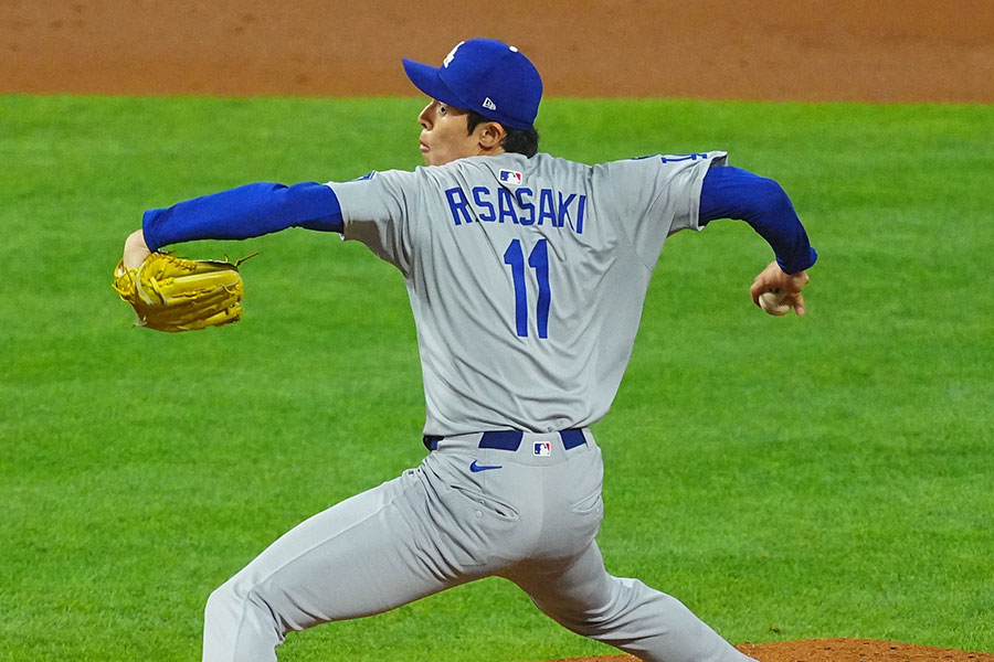 フィリーズ戦に登板したドジャース・佐々木朗希【写真：荒川祐史】