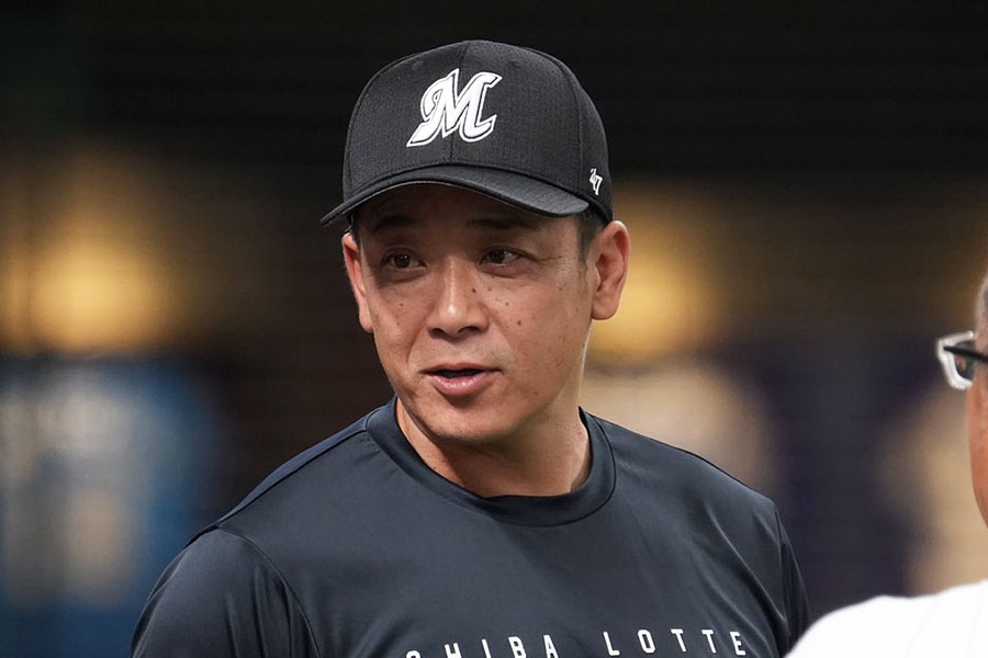 ロッテ・サブロー新監督【写真：岡部直樹】