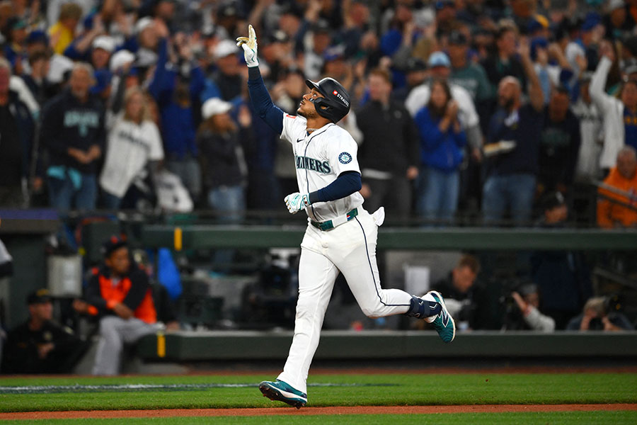 本塁打を放ったマリナーズのホルヘ・ポランコ【写真：ロイター】