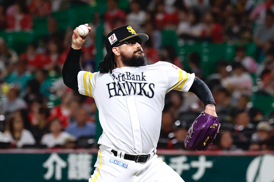 ソフトバンクのロベルト・オスナ【写真：小池義弘】