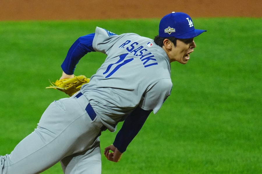 9回に登板したドジャース・佐々木朗希【写真：荒川祐史】