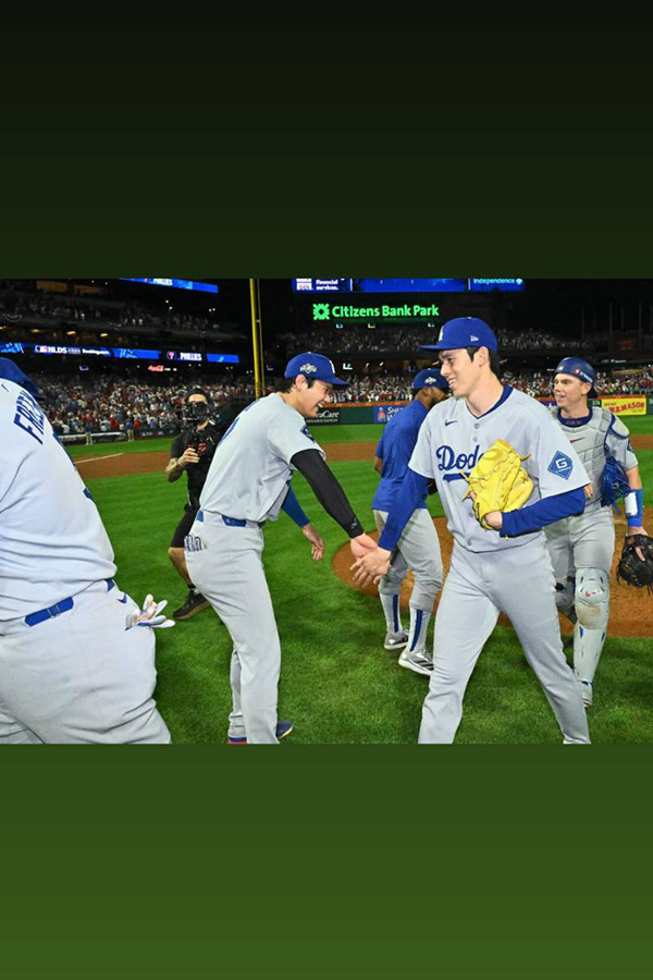 大谷がストーリーで公開した佐々木朗希との写真（画像はスクリーンショット）