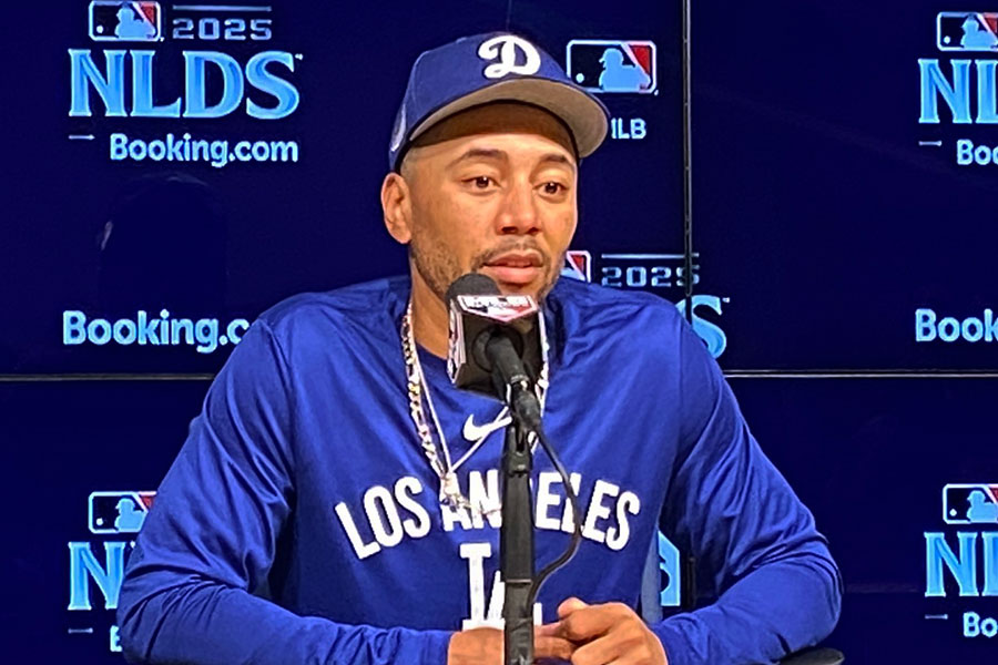 試合前日の会見に出席したドジャースのムーキー・ベッツ【写真：真柴健】