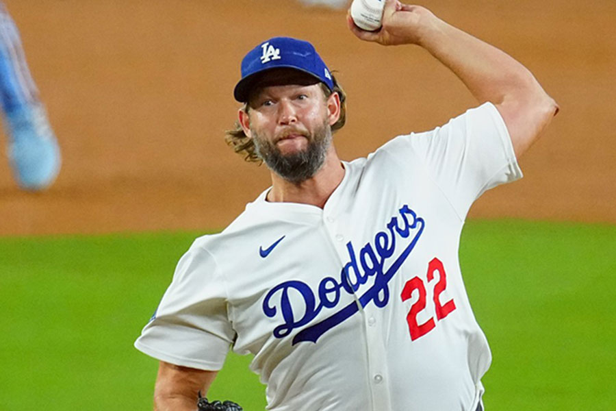 フィリーズ戦に登板したドジャースのクレイトン・カーショー【写真：荒川祐史】