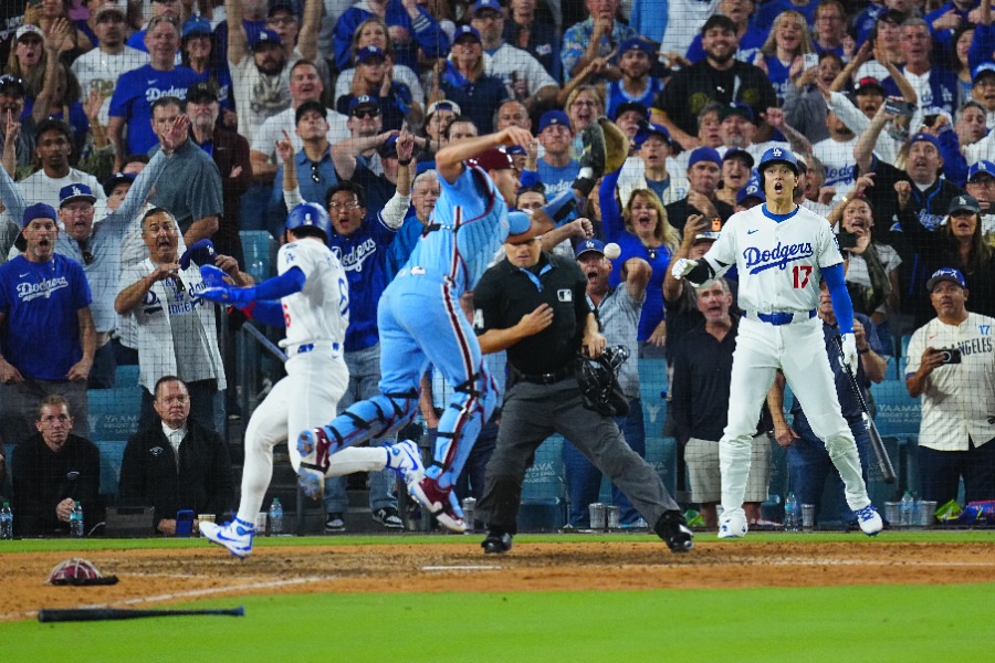 サヨナラのホームを踏んだドジャースのキム・ヘソン【写真：荒川祐史】