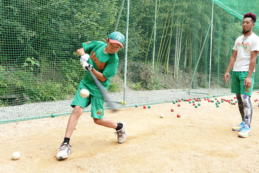 兵庫フロッグスポニーの打撃練習の様子【写真：橋本健吾】