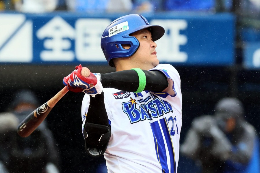 巨人戦で本塁打を放ったDeNA・筒香嘉智【写真提供：産経新聞社】