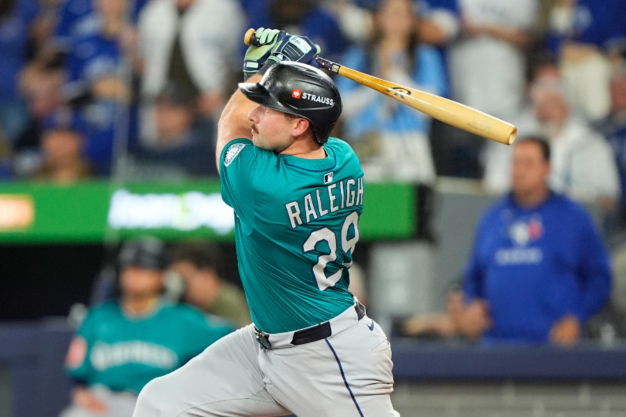 ブルージェイズ戦で同点弾を放ったマリナーズのカル・ローリー【写真：ロイター】