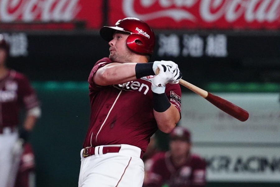 契約を締結した楽天のルーク・ボイト【写真：小林靖】