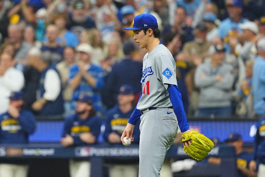 ブルワーズ戦で失点を許したドジャース・佐々木朗希【写真：荒川祐史】