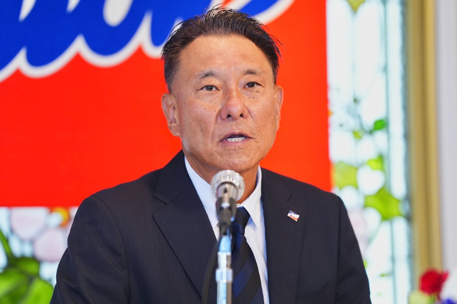 監督就任会見を行ったヤクルト・池山隆寛氏【写真:小林靖】