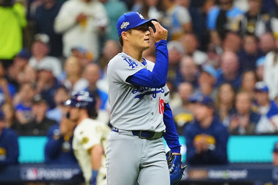 ブルワーズ戦で力投したドジャース・山本由伸【写真：荒川祐史】