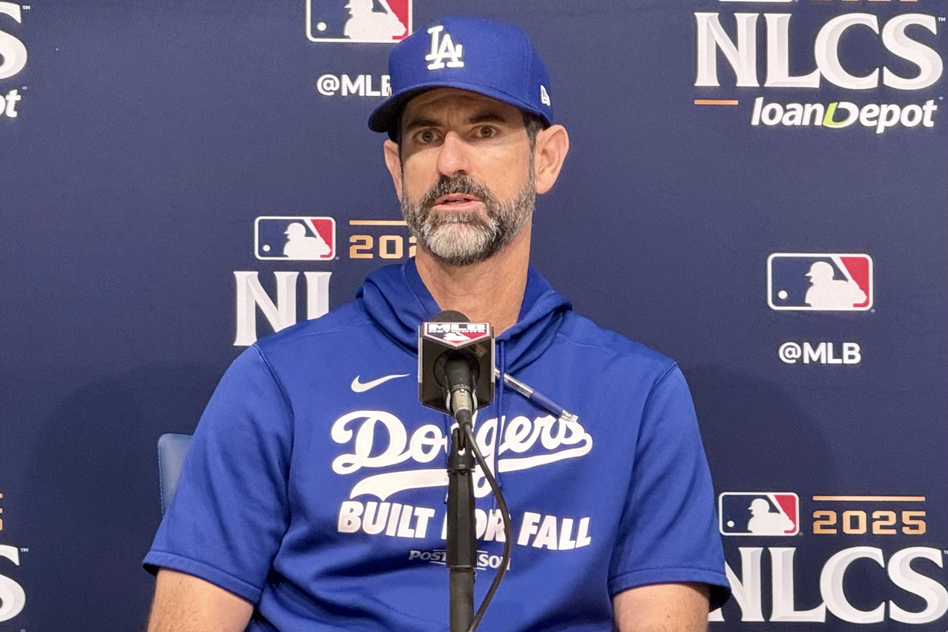 ドジャース・プライアー投手コーチ【写真：小谷真弥】