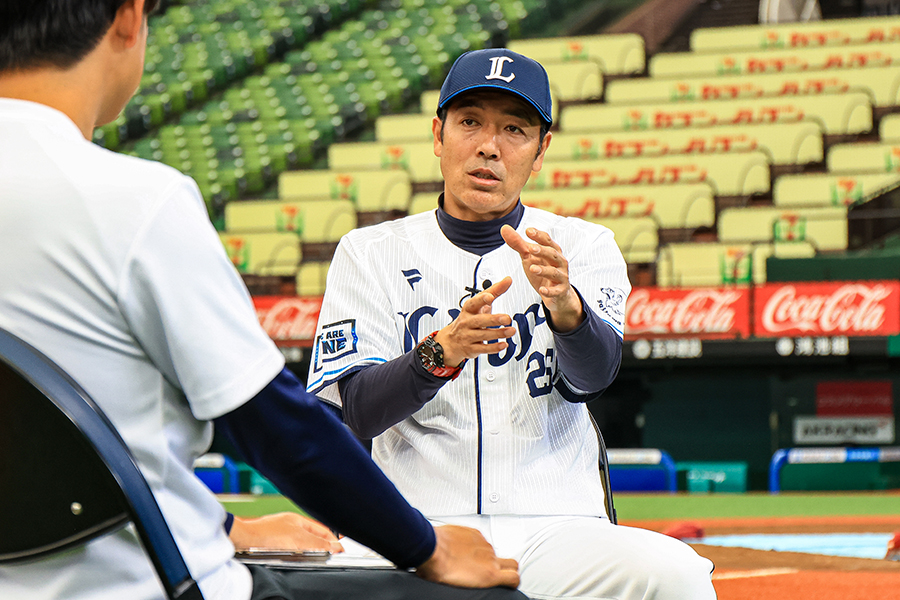 西武ジュニアの星野智樹監督【写真：編集部】