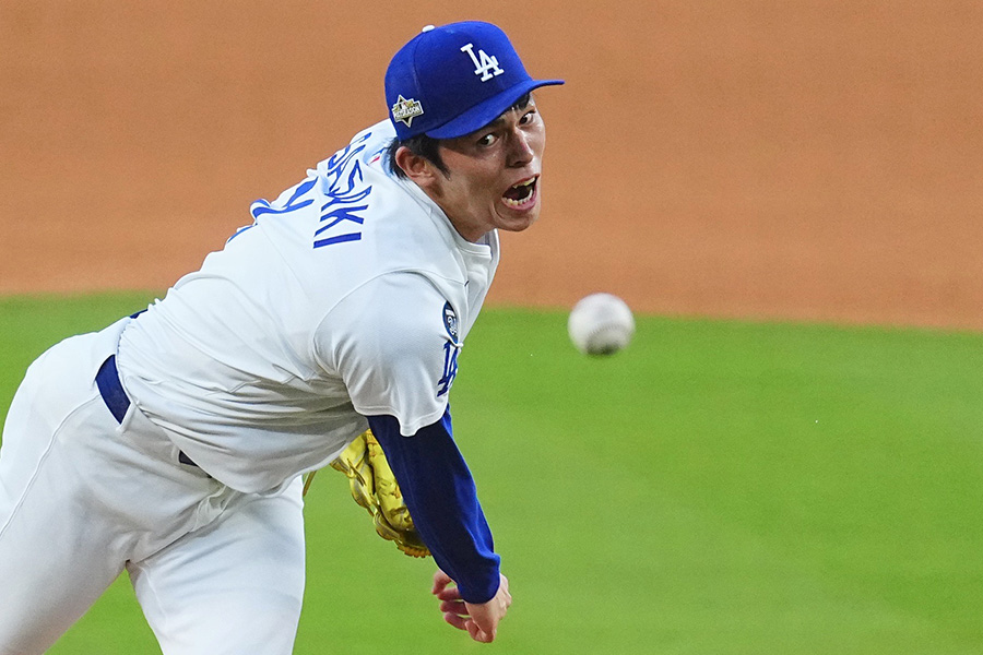 9回に登板したドジャース・佐々木朗希【写真：荒川祐史】