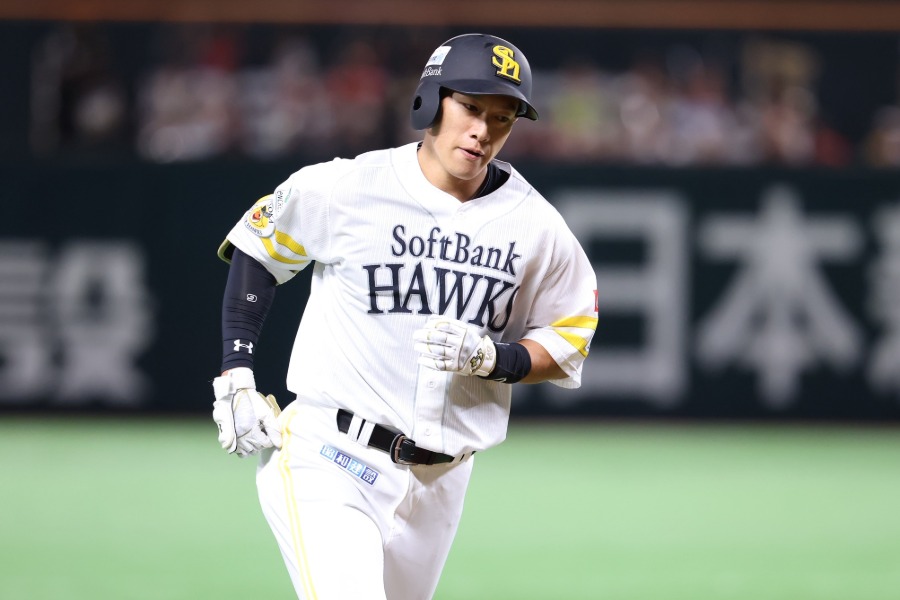 日本ハム戦で本塁打を放ったソフトバンク・柳田悠岐【写真：加治屋友輝】