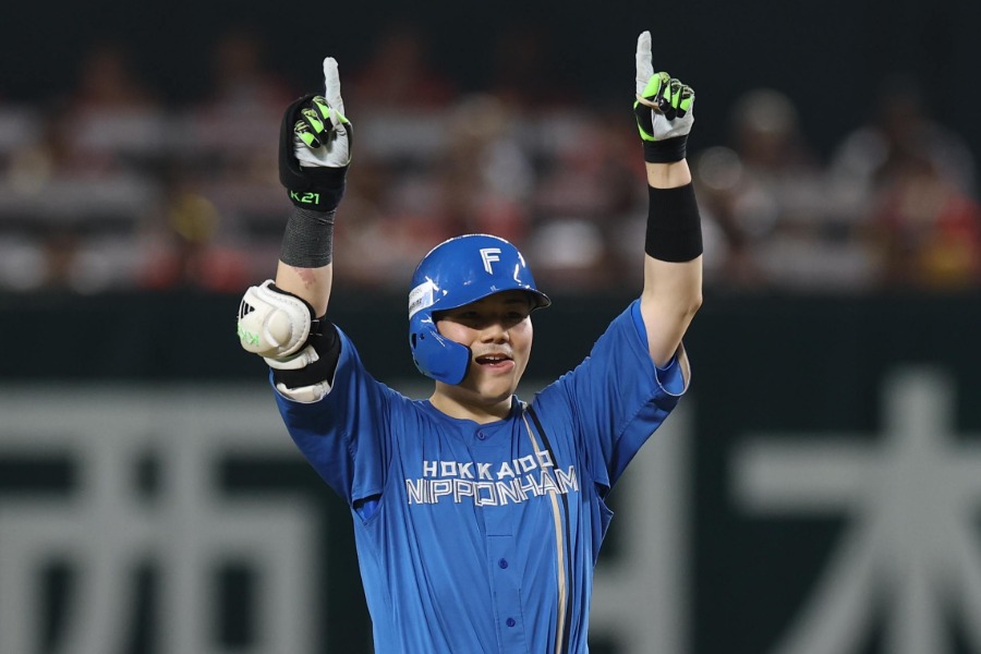 ソフトバンク戦で適時打を放った日本ハム・清宮幸太郎【写真提供:産経新聞社】