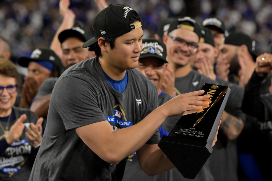 MVPを受賞したドジャース・大谷翔平【写真：ロイター】