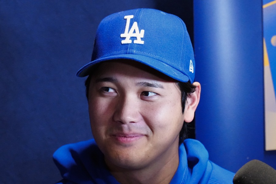 前日会見に対応したドジャース・大谷翔平【写真：荒川祐史】