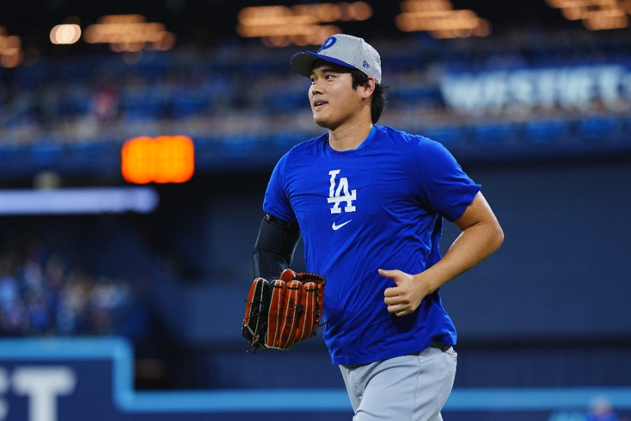 試合前練習を行ったドジャース・大谷翔平【写真：荒川祐史】