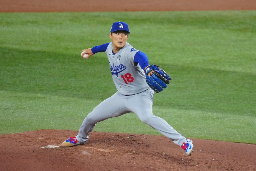 ブルージェイズ戦に先発したドジャース・山本由伸【写真:荒川祐史】