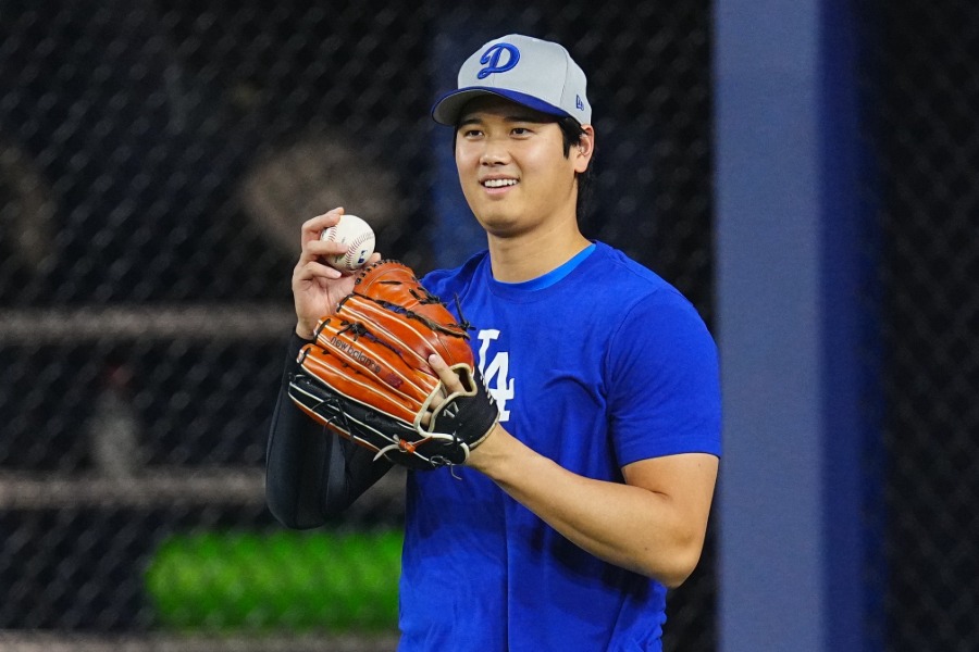 試合前に練習を行うドジャース・大谷翔平【写真：荒川祐史】