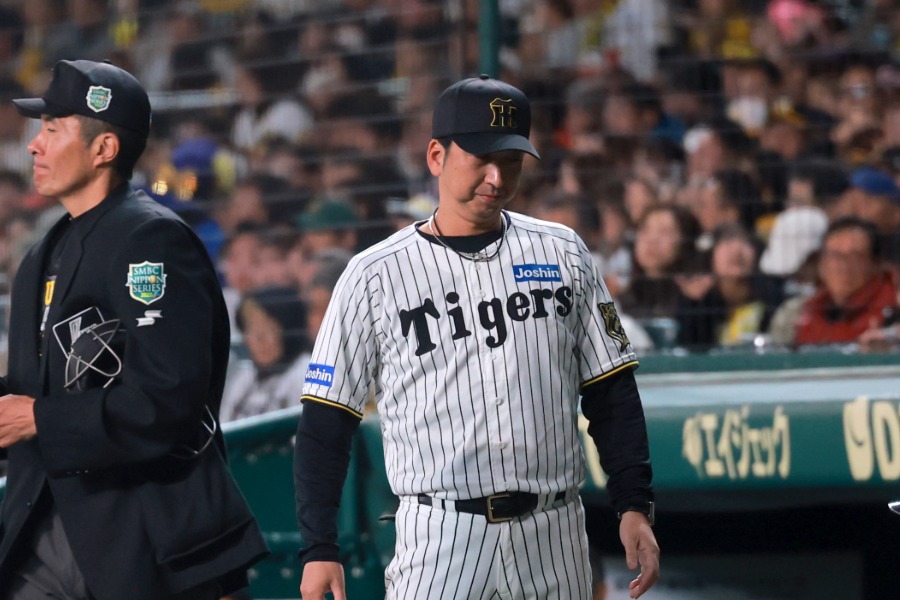 ソフトバンク戦で指揮した阪神・藤川球児監督【写真提供：産経新聞社】