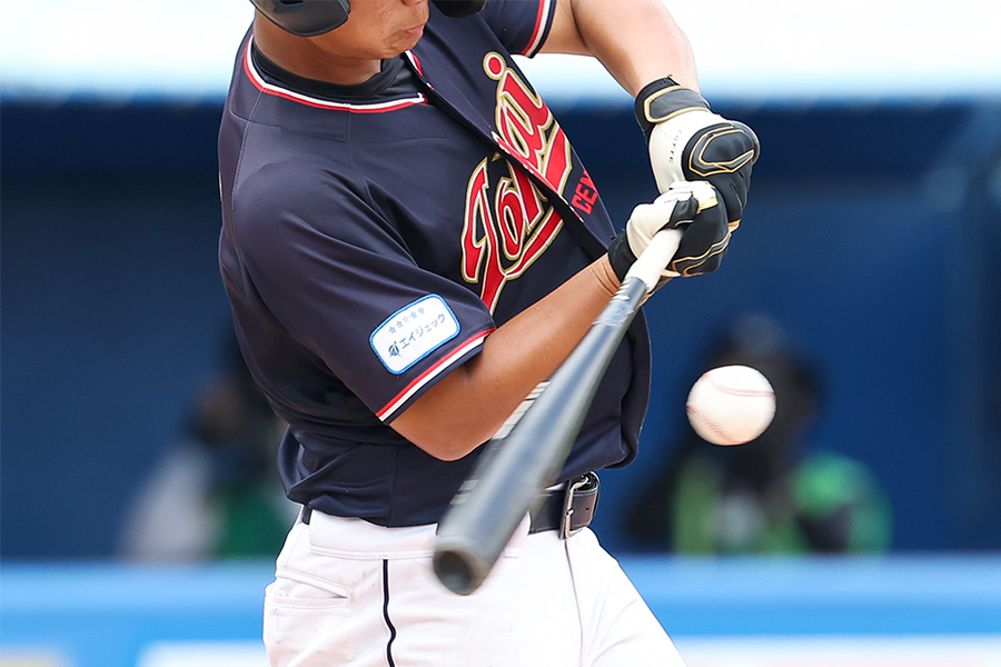 難しいインコースをスムーズに振り抜く方法とは（写真はイメージ）