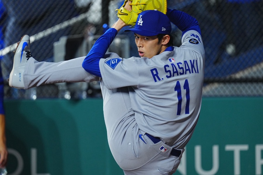 佐々木朗希37枚、山本由伸6枚＋その他オマケ多数♪ 佐々木朗希と山本由伸を大絶賛…メジャー3球団の米国人記者「25歳の