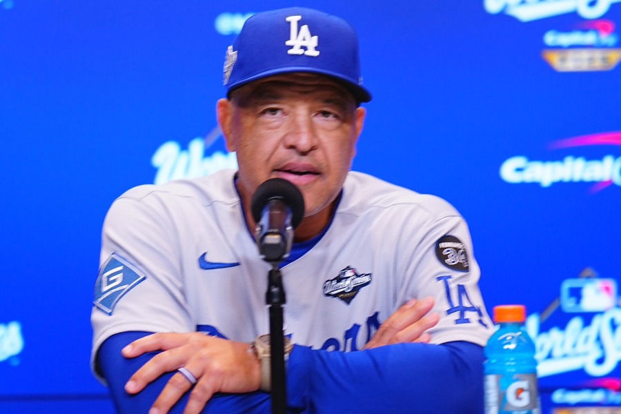 会見で質問に答えたドジャースのデーブ・ロバーツ監督【写真:荒川祐史】